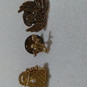 Vintage pins Avon purse, guardian angel cherub and praying angel pin